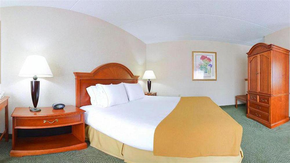Holiday Inn Express Hotel Pittsburgh-North/Harmarville By Ihg Exterior photo