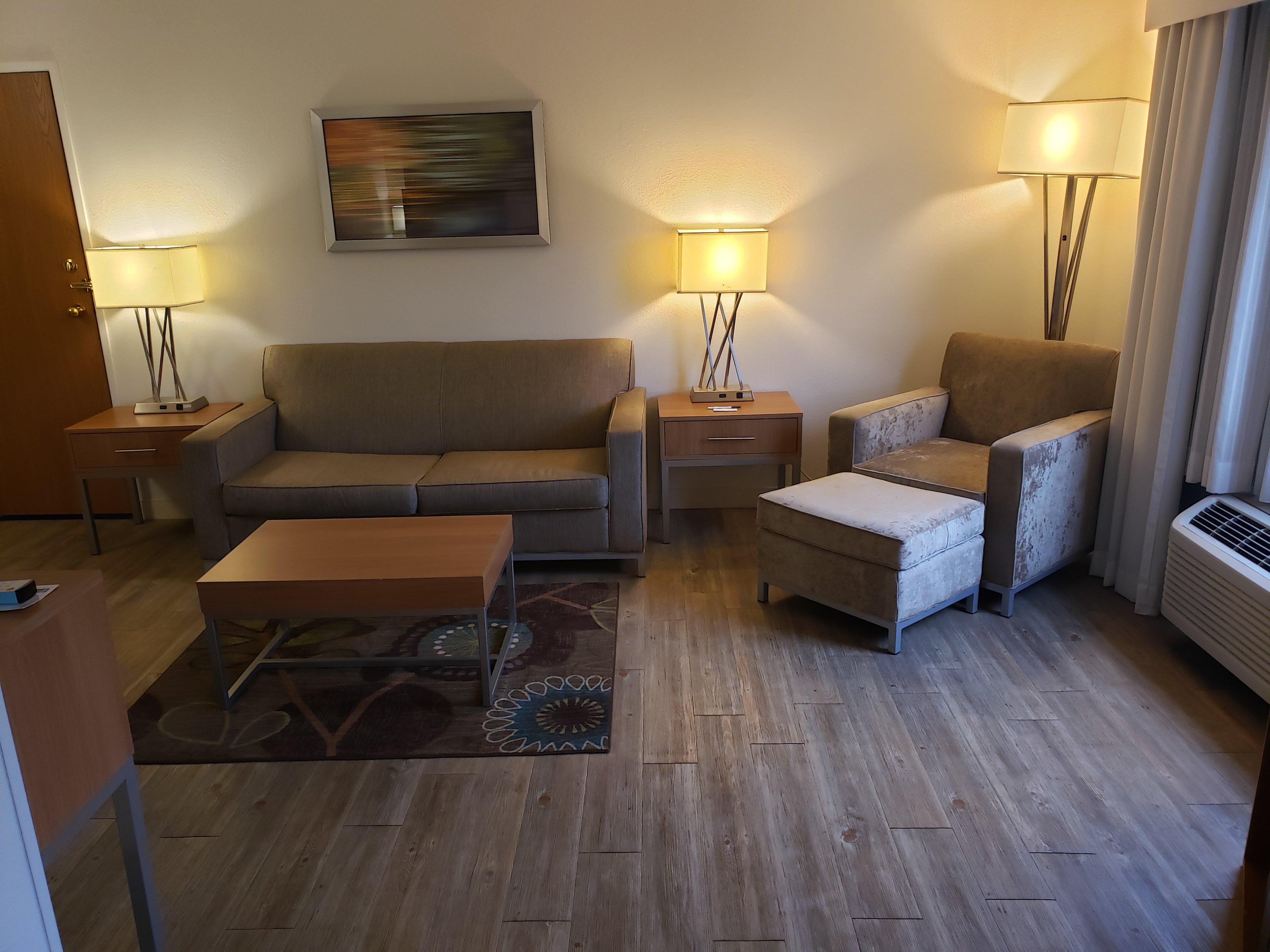 Holiday Inn Express Hotel Pittsburgh-North/Harmarville By Ihg Exterior photo