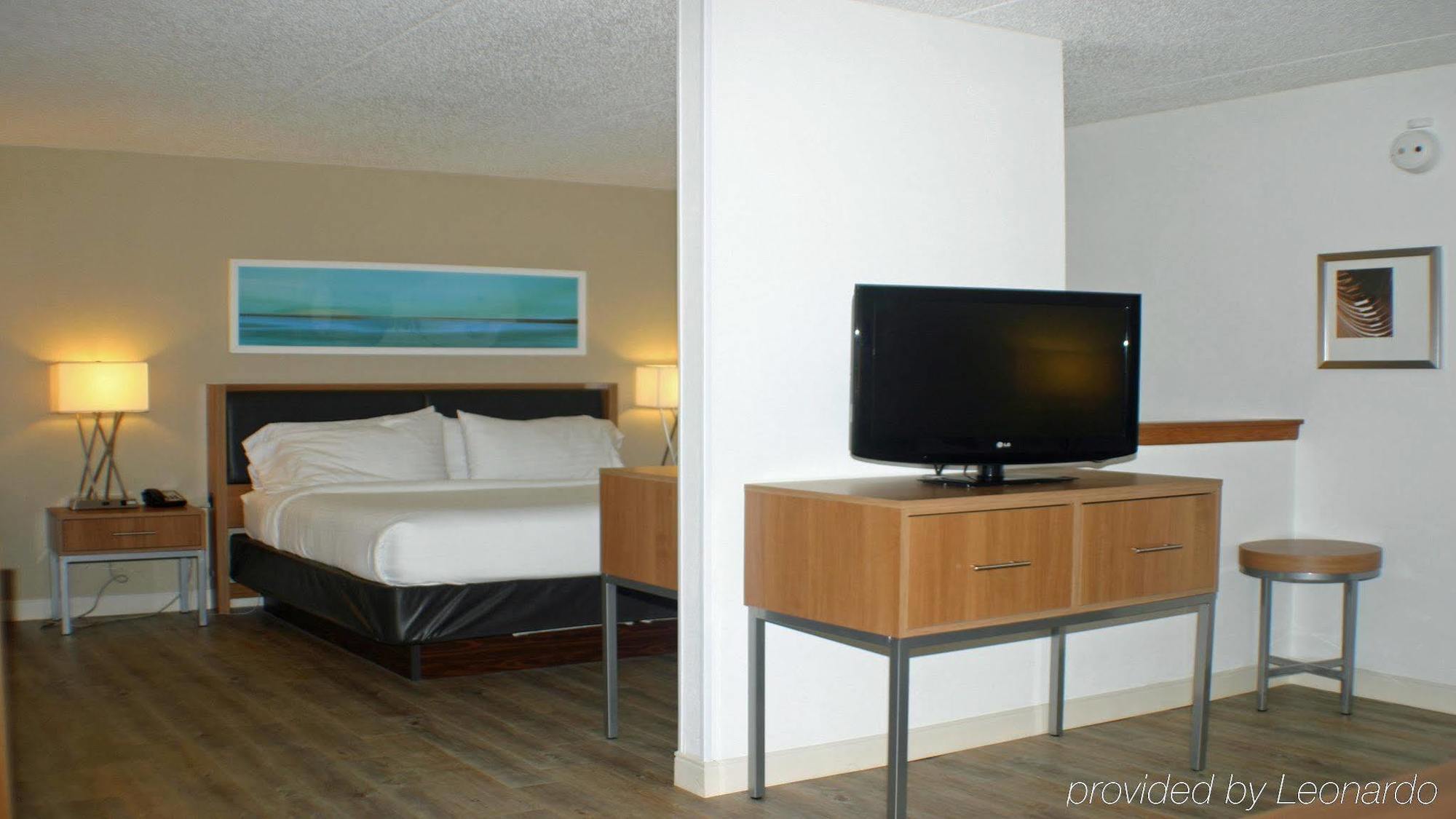 Holiday Inn Express Hotel Pittsburgh-North/Harmarville By Ihg Exterior photo